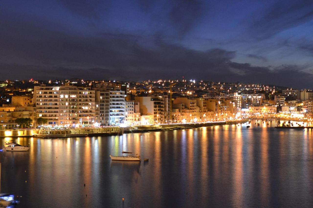 Luxury Apt w/ Side Seaviews and Pool, Top Location Sliema Zewnętrze zdjęcie