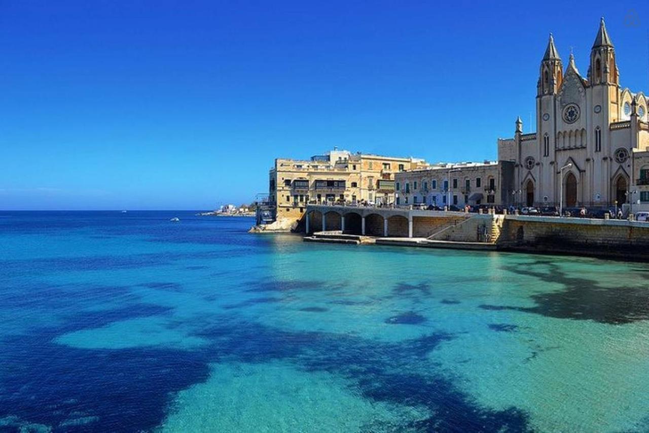 Luxury Apt w/ Side Seaviews and Pool, Top Location Sliema Zewnętrze zdjęcie