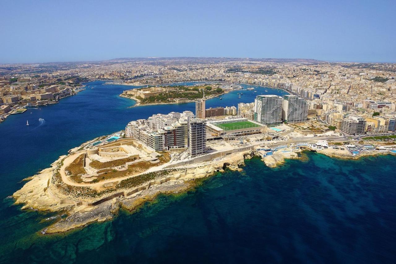 Luxury Apt w/ Side Seaviews and Pool, Top Location Sliema Zewnętrze zdjęcie